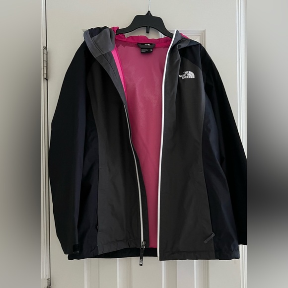 NorthFace rain coat - Picture 5 of 5